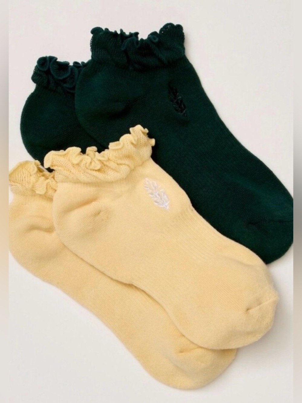 Free People FP Movement Ruffle Sneaker Sock 2-Pack. NWT. Butter yellow evergreen